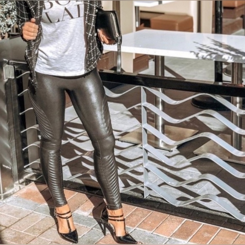 SPANX GUNMETAL MOTO FAUX LEATHER LEGGINGS SIZE MEDIUM
